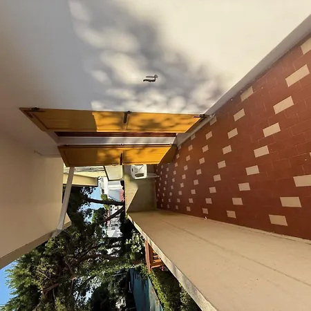 아파트 Casa Lucrezia-2 By Interhome
